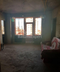 Квартира 4-комн 80 м² - Юрьевская, Батуми