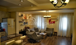 Квартира 3-комн 80 м² - Руставели, Батуми
