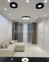 Квартира 3-комн 82 м² - Еквтиме Такаишвили, Батуми