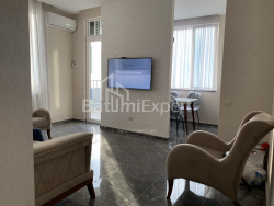 Квартира 2-комн 52 м² - Шерифа Химшиашвили, Батуми