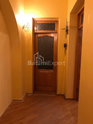 Квартира 4-комн 93 м² - Еквтиме Такаишвили, Батуми